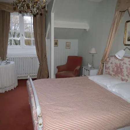 Domaine De Montaigu Bed and breakfast Ambleny