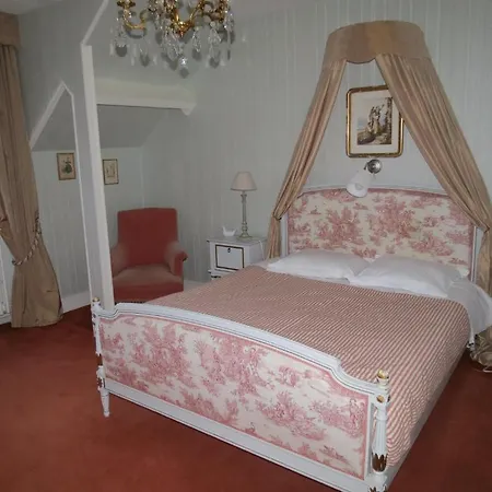 Domaine De Montaigu Bed and breakfast Ambleny